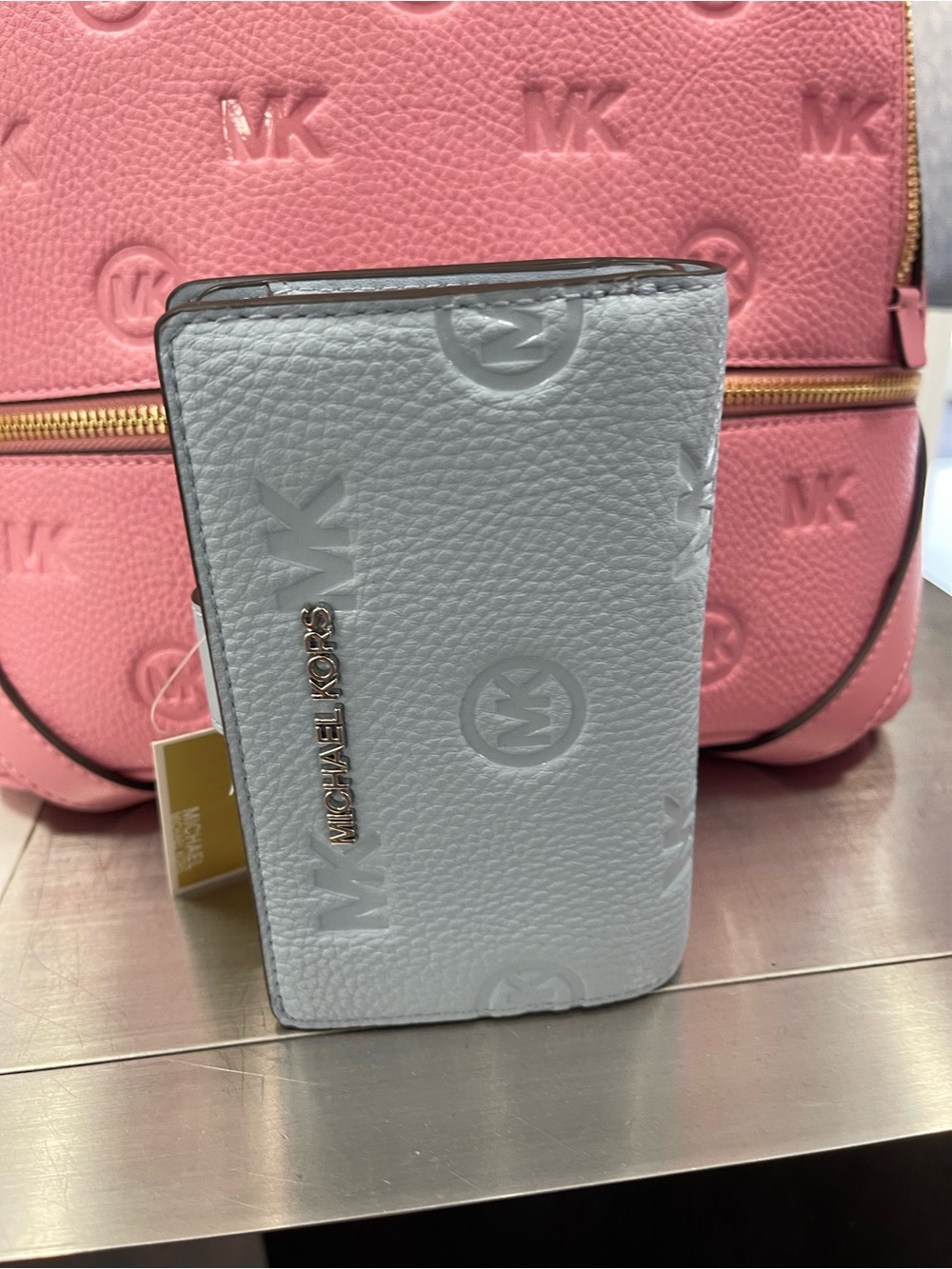 Michael Kors Jet Set Travel Md MK Logo Debossed Bifold Wallet
Pale Ocean 
NWT - Picture 11 of 16